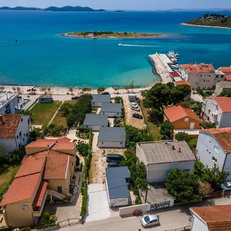 Rasin Mobile Homes * Pakoštane