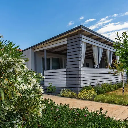 Rasin Mobile Homes *